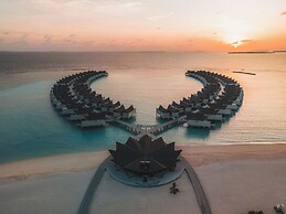 Kuredhivaru Resort & Spa Maldives