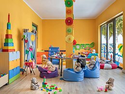 Kuredhivaru Resort & Spa Maldives