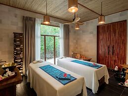 Kuredhivaru Resort & Spa Maldives