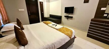 4 Seasons Suites