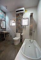 4 Seasons Suites