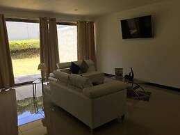 Las Yagrumas Condo Escazu