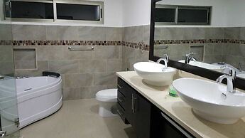 Las Yagrumas Condo Escazu