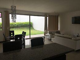 Las Yagrumas Condo Escazu
