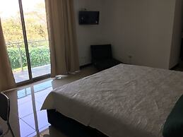 Las Yagrumas Condo Escazu