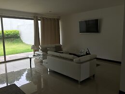 Las Yagrumas Condo Escazu