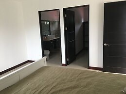 Las Yagrumas Condo Escazu