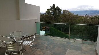 Las Yagrumas Condo Escazu