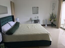 Las Yagrumas Condo Escazu