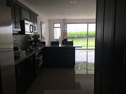 Las Yagrumas Condo Escazu