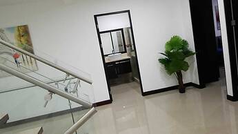 Las Yagrumas Condo Escazu