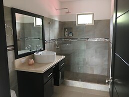 Las Yagrumas Condo Escazu