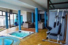 Boathouse Seaview Suites Guest House