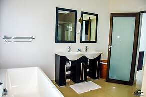 Boathouse Seaview Suites Guest House