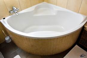 Boathouse Seaview Suites Guest House