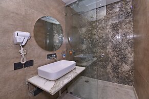 Staybook Hotel Nitya Maharani