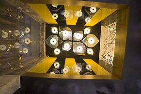 Staybook Hotel Nitya Maharani