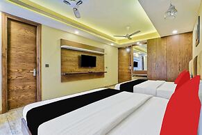 Staybook Hotel Nitya Maharani