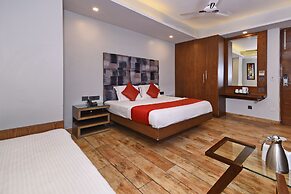 Staybook Hotel Nitya Maharani