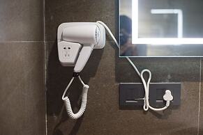 Staybook Hotel Nitya Maharani