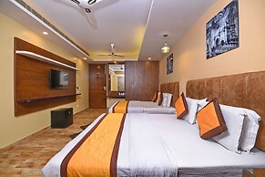 Staybook Hotel Nitya Maharani