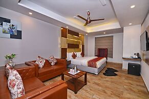 Staybook Hotel Nitya Maharani