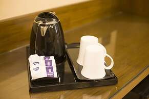 Staybook Hotel Nitya Maharani