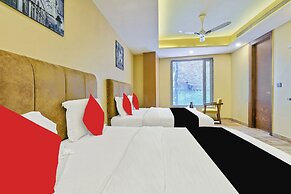 Staybook Hotel Nitya Maharani