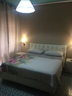 Salernoportodamare Train Station Room