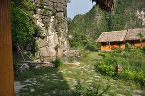 Trang An Valley Bungalow