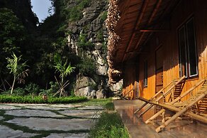 Trang An Valley Bungalow