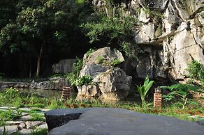 Trang An Valley Bungalow