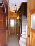 Folks Village Plowce House