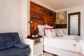 SelaMod Village guest House