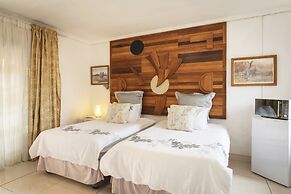 SelaMod Village guest House