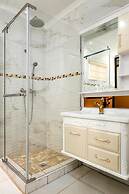 SelaMod Village guest House