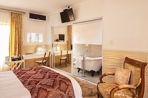 SelaMod Village guest House