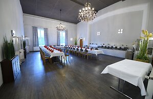 Restaurant & Landhotel Zum Niestetal