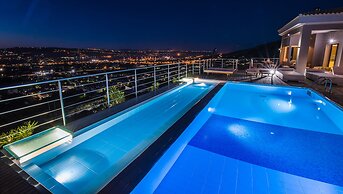 Villa Kedria with a panoramic ocean view