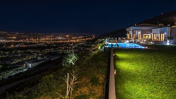 Villa Kedria with a panoramic ocean view