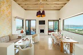 Villa Kedria with a panoramic ocean view