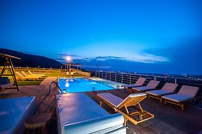 Villa Kedria with a panoramic ocean view