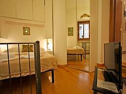 Travel & Stay - Pianellari