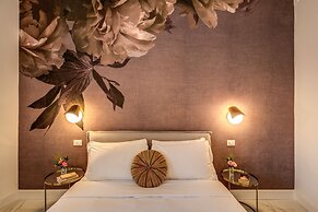 Little Queen Pantheon Residence