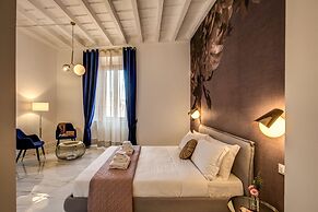 Little Queen Pantheon Residence