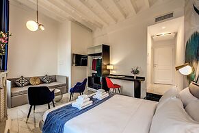 Little Queen Pantheon Residence