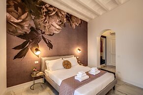 Little Queen Pantheon Residence