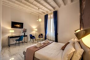 Little Queen Pantheon Residence