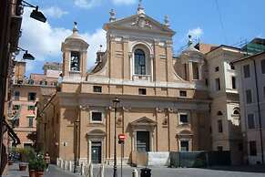 Little Queen Pantheon Residence