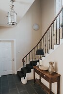 Reizand Apartments, Young St